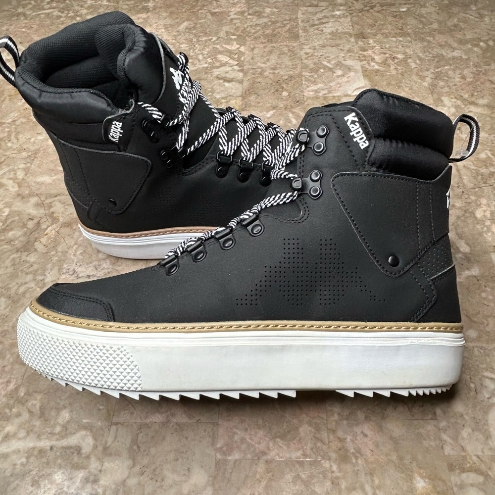 Kappa Men's Black and White Sneakers